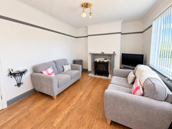 West Glebe Road, Corby