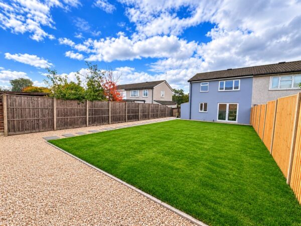 Welland Vale Road, Corby