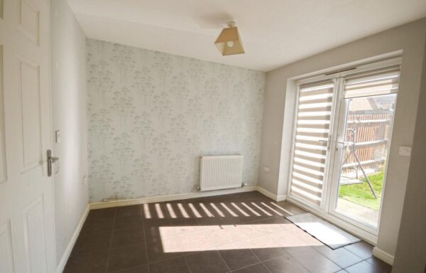 Fieldfare Close, Corby