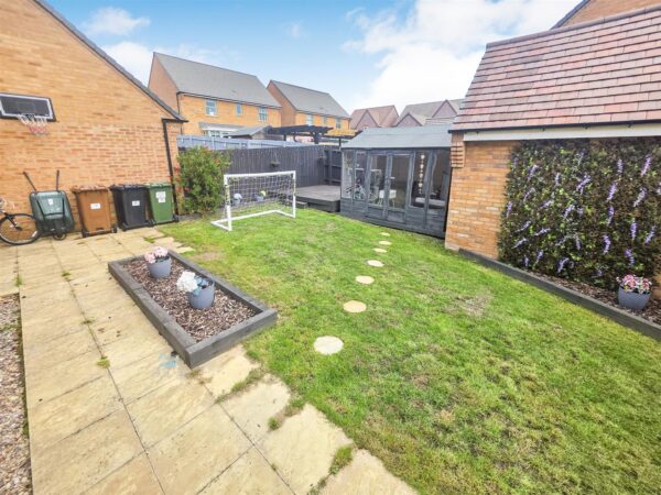 Leys Close, Corby