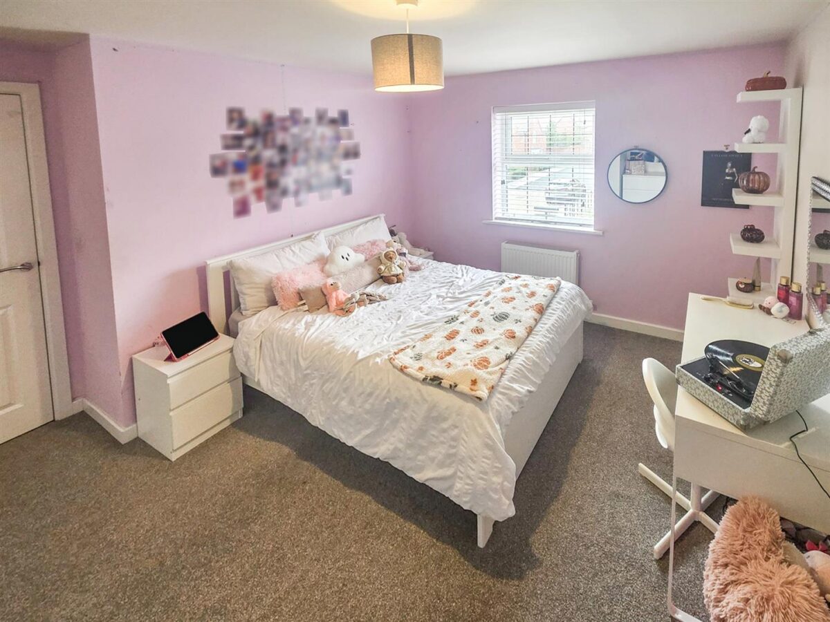 Leys Close, Corby