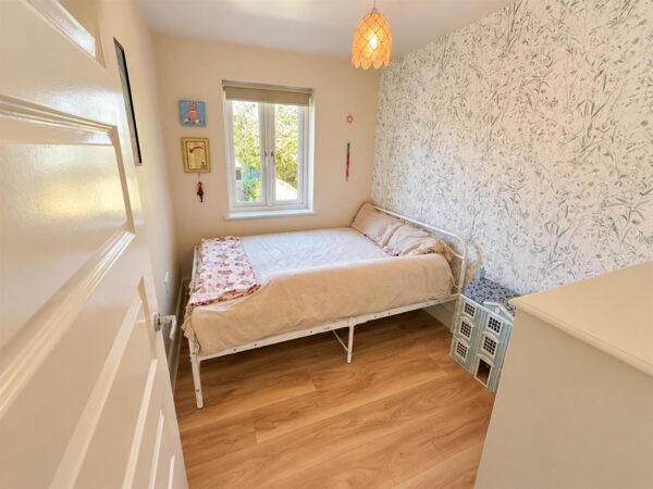 Kesteven Way, Corby