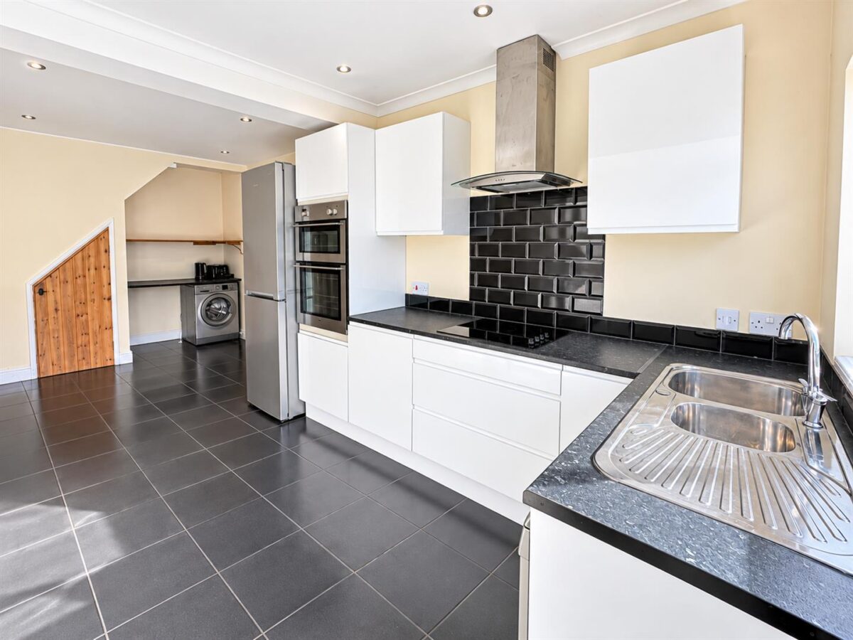 Westfields Road, Corby