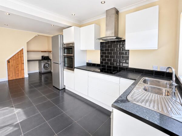 Westfields Road, Corby
