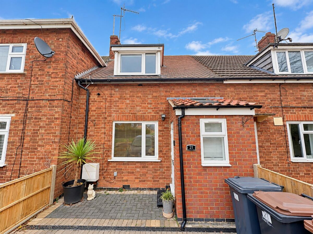 West Glebe Road, Corby