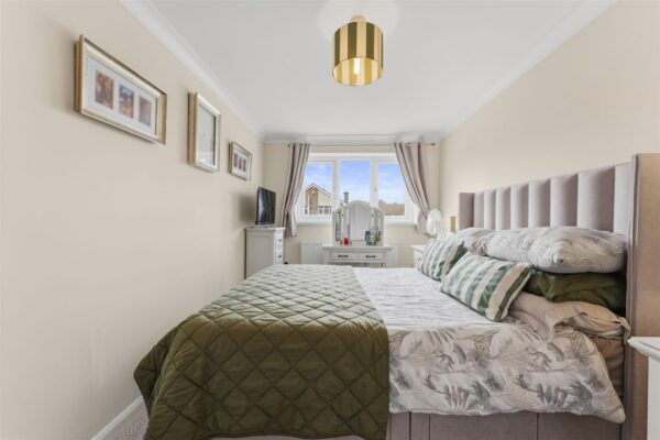 Coldermeadow Avenue, Corby