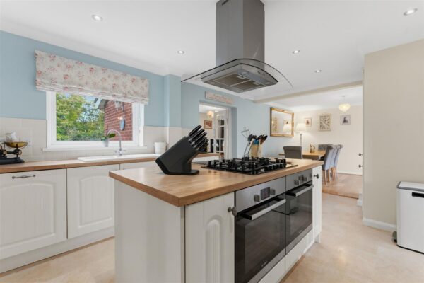 Coldermeadow Avenue, Corby