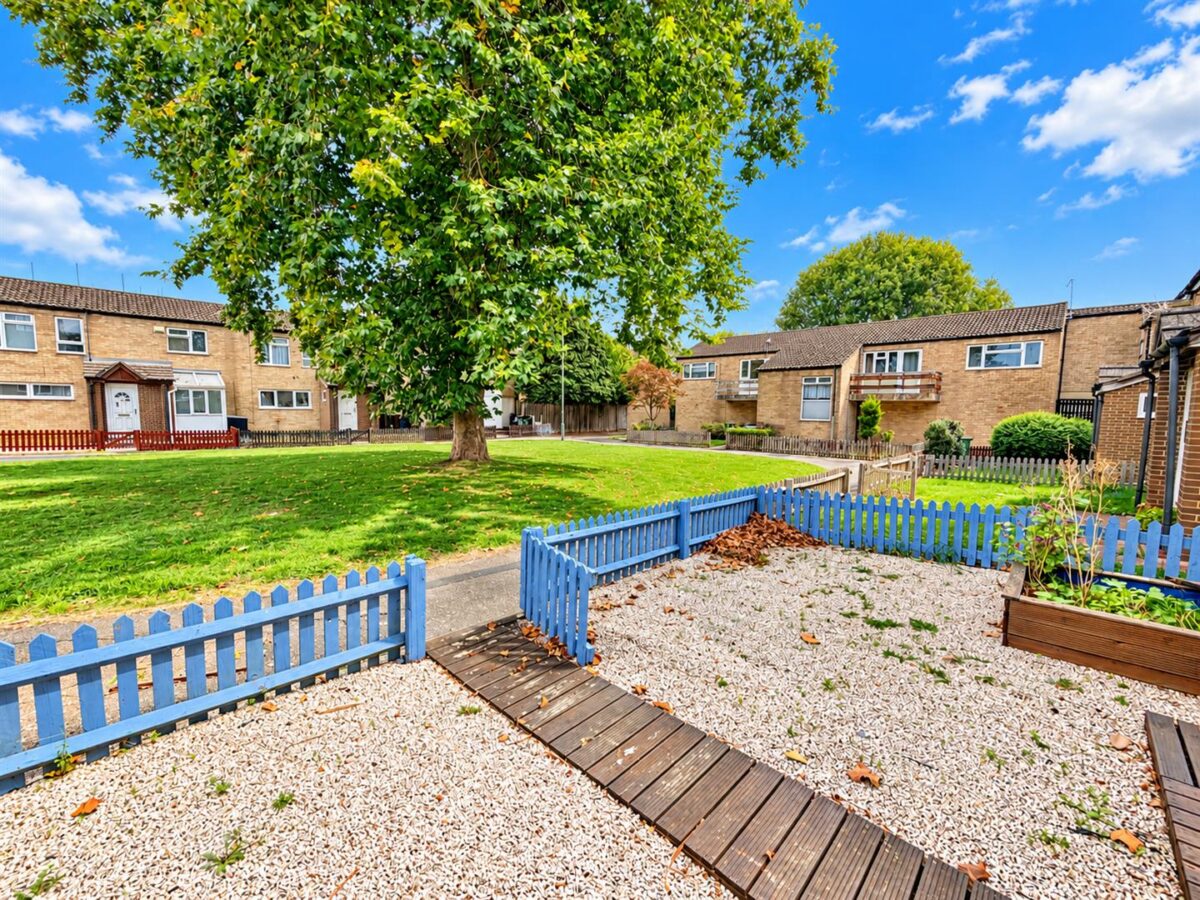 Northbrook, Corby