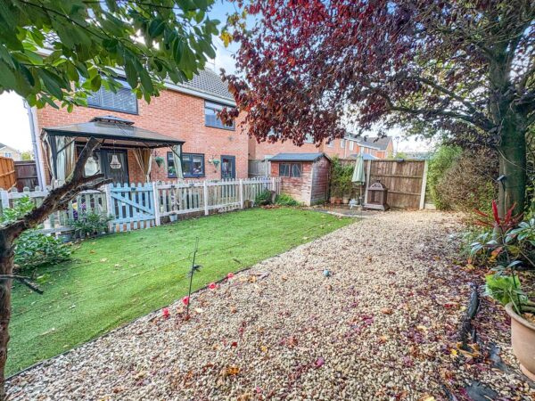 Powys Close, Corby