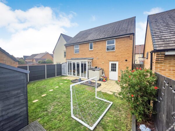 Leys Close, Corby