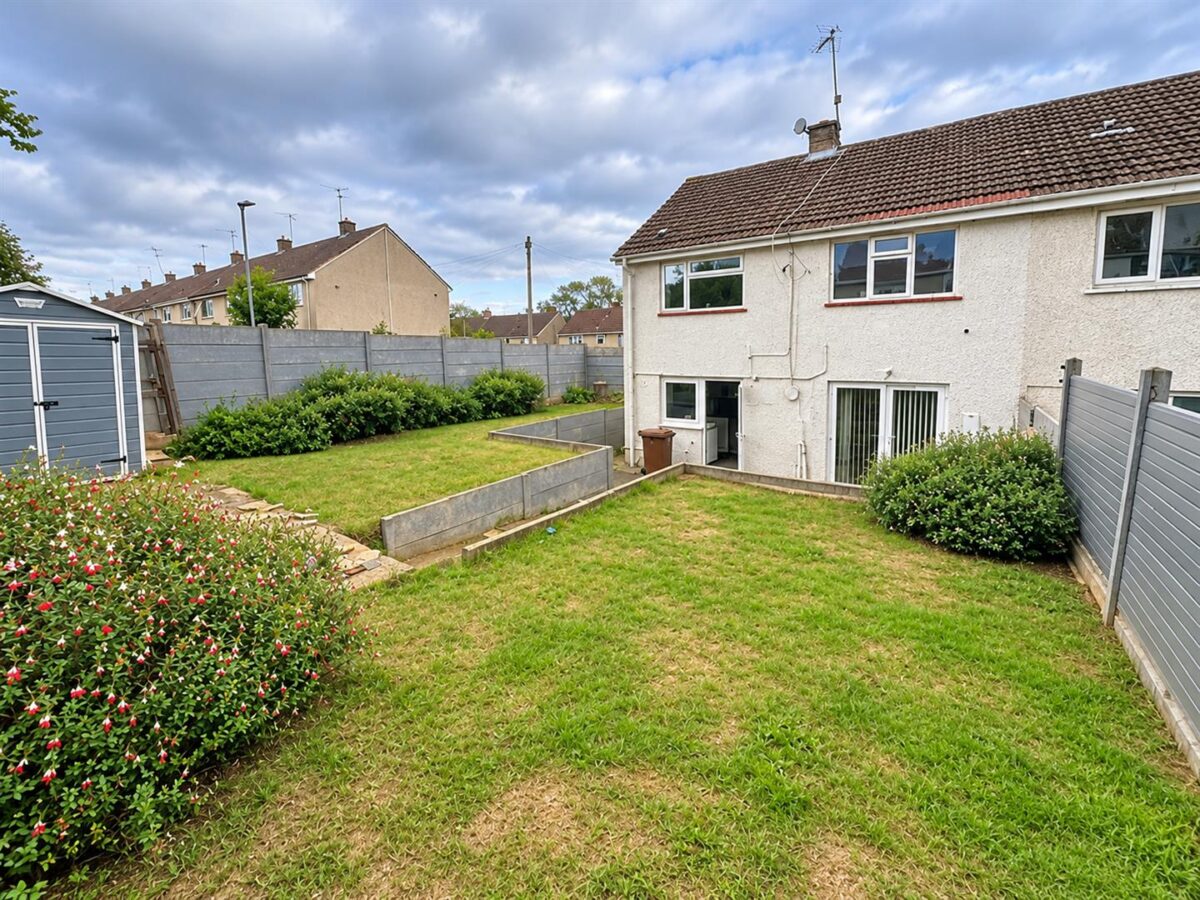 Landseer Court, Corby