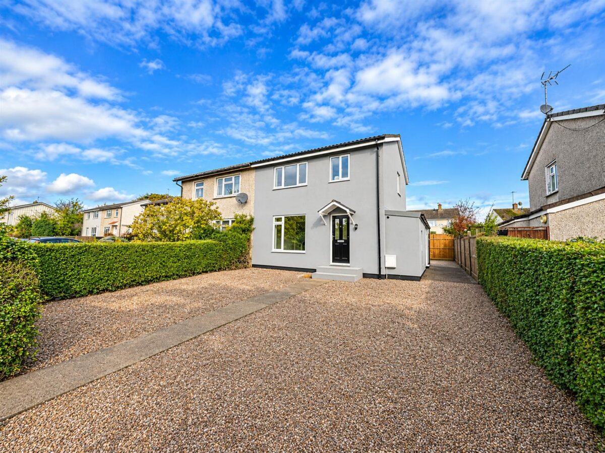 Welland Vale Road, Corby