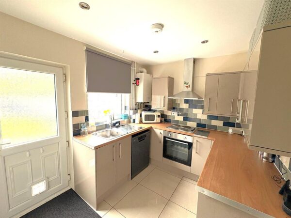 West Glebe Road, Corby