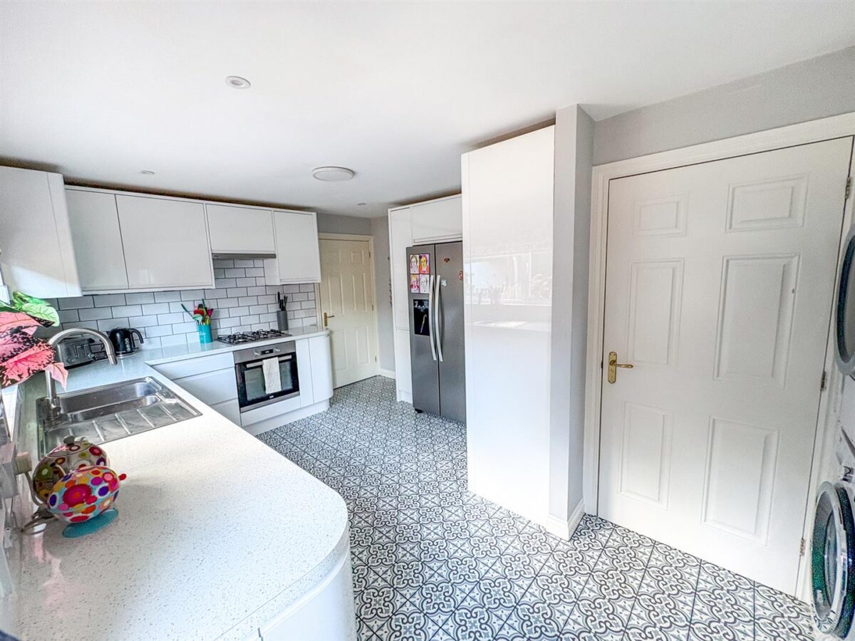 Powys Close, Corby