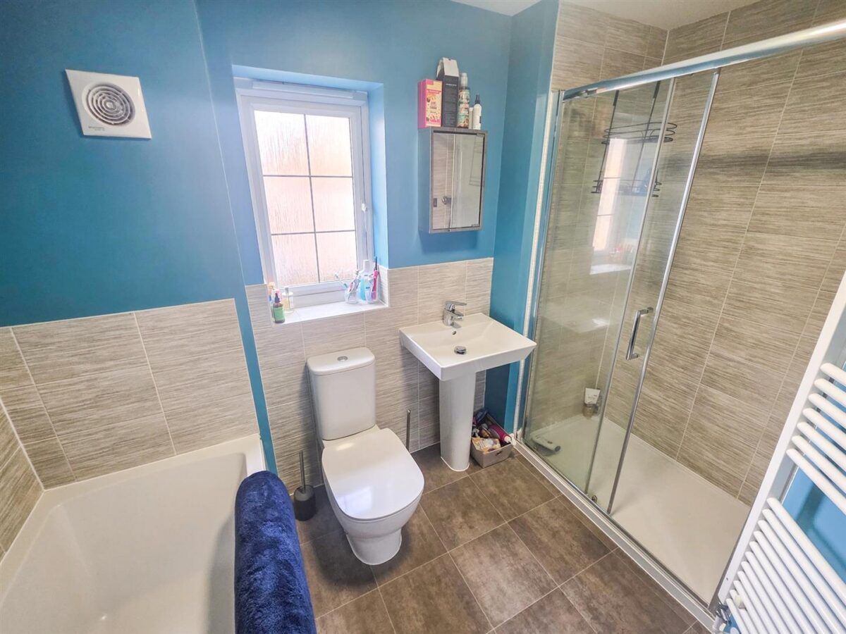 Leys Close, Corby