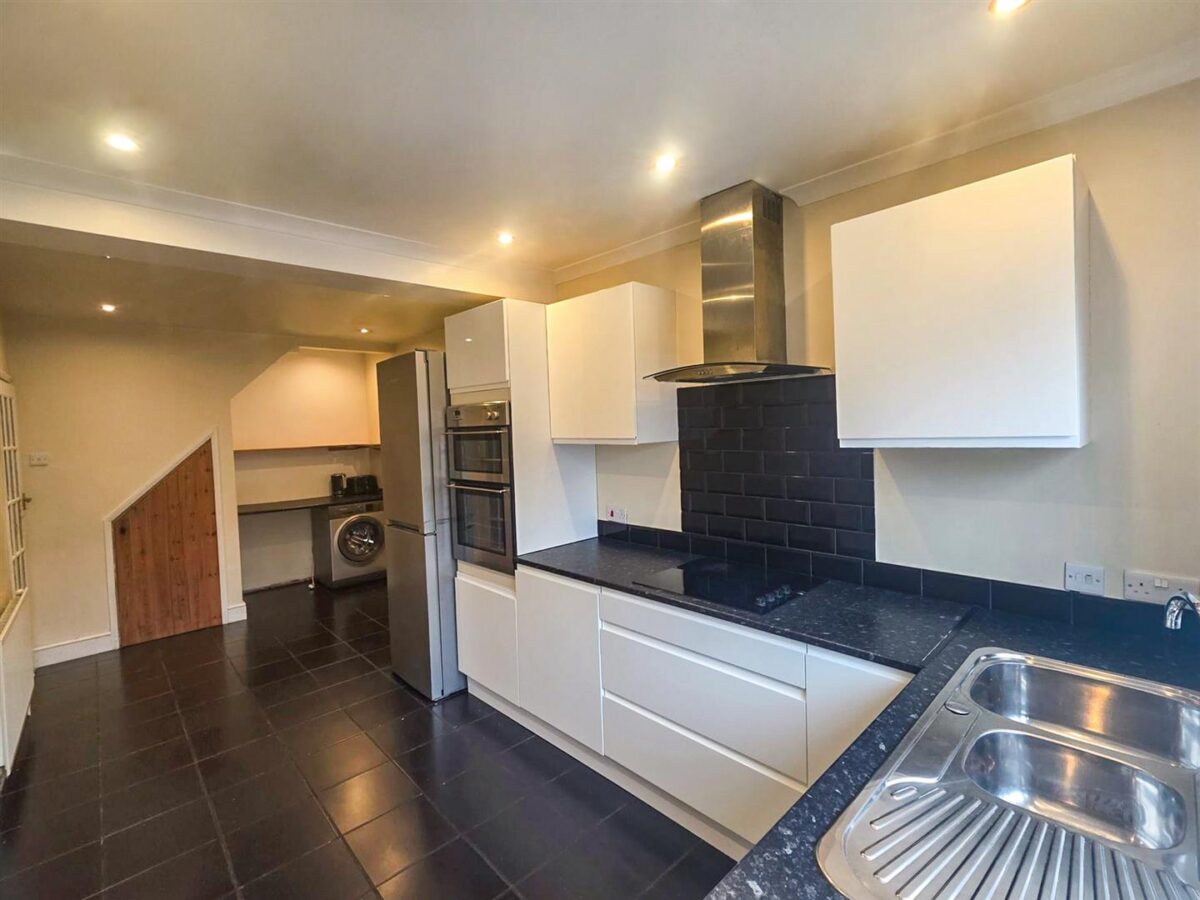 Westfields Road, Corby