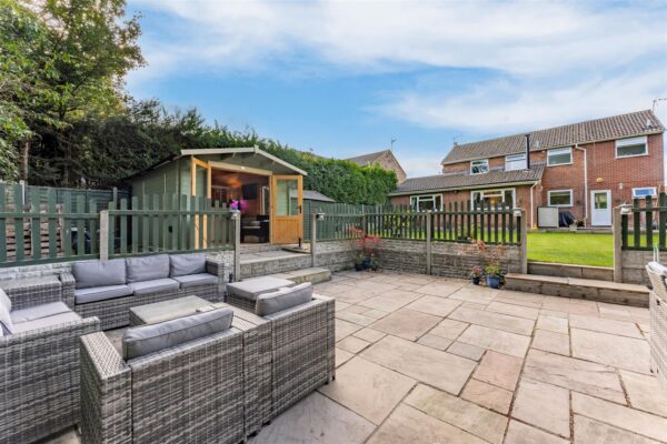 Coldermeadow Avenue, Corby