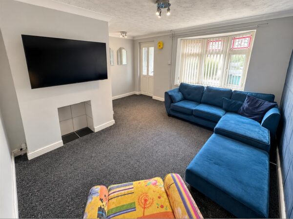 Landseer Court, Corby