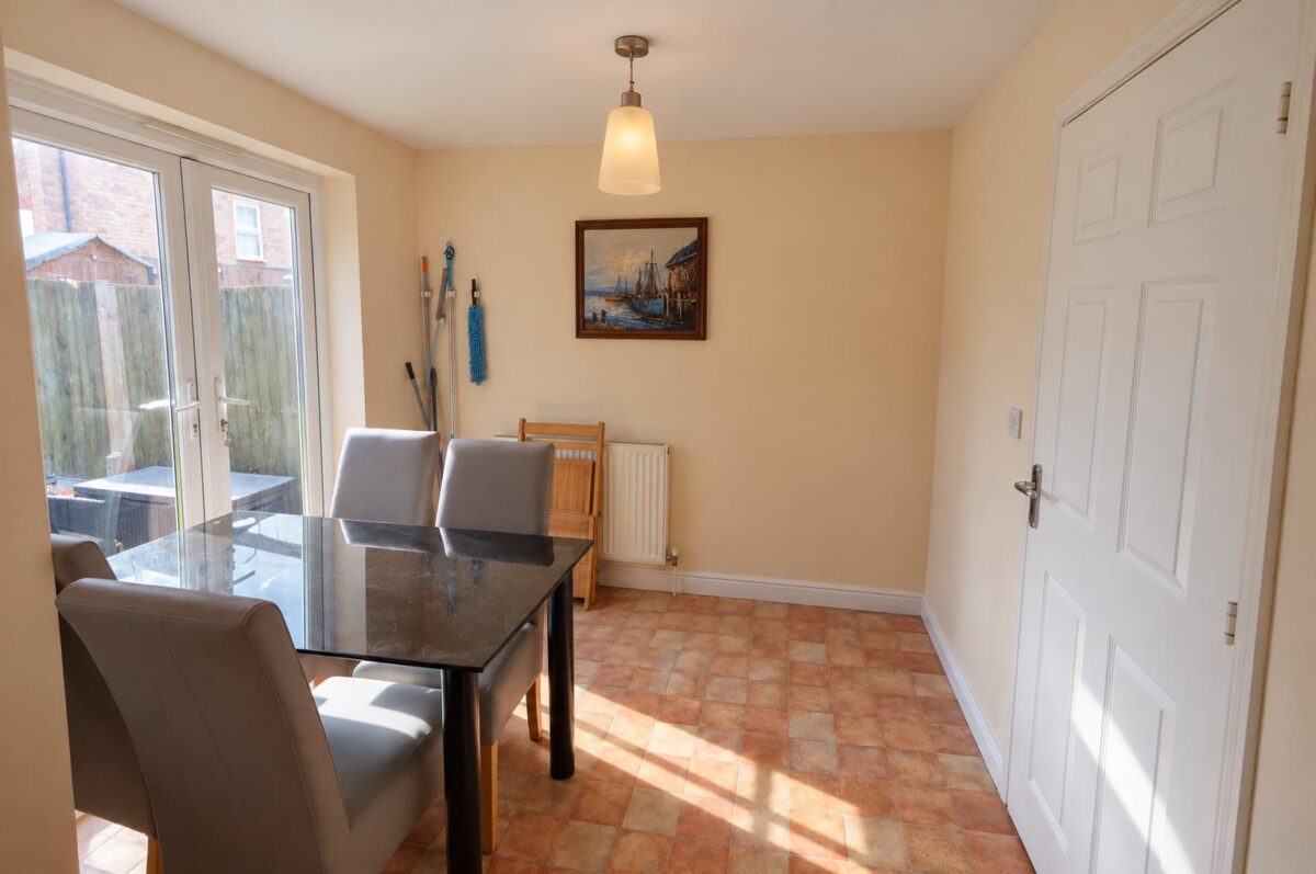 Fieldfare Close, Corby