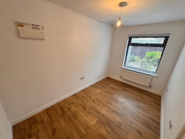 Coldermeadow Avenue, Corby