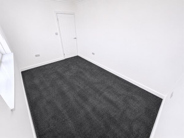 Welland Vale Road, Corby