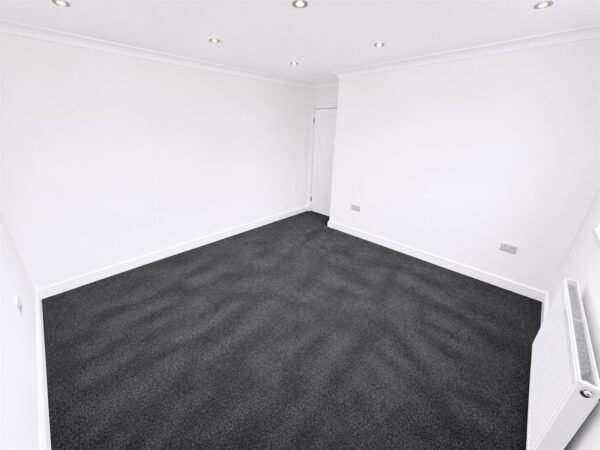 Welland Vale Road, Corby